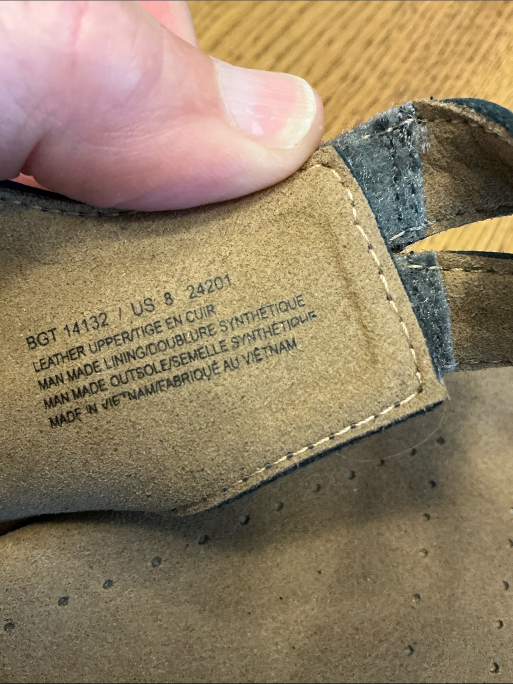 Woman’s Taos pewter strap sandal. Size 8. Velcro straps. Barely worn! Cute! - Picture 6 of 8